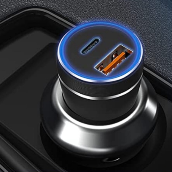 Car Charger Model EM-CA02 - Picture 1 of 11